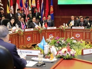 越南政府总理阮晋勇出席第5次东盟 - 联合国领导人会议